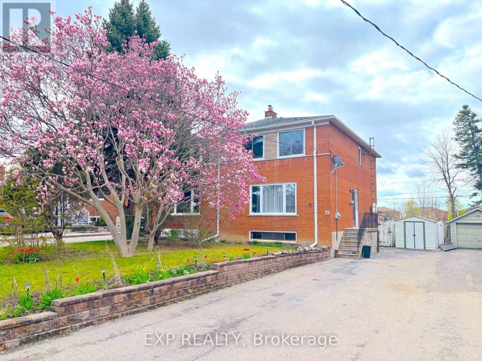 Toronto (glenfield-jane Heights), ON M3L1N6,15 RAMBLER PLACE