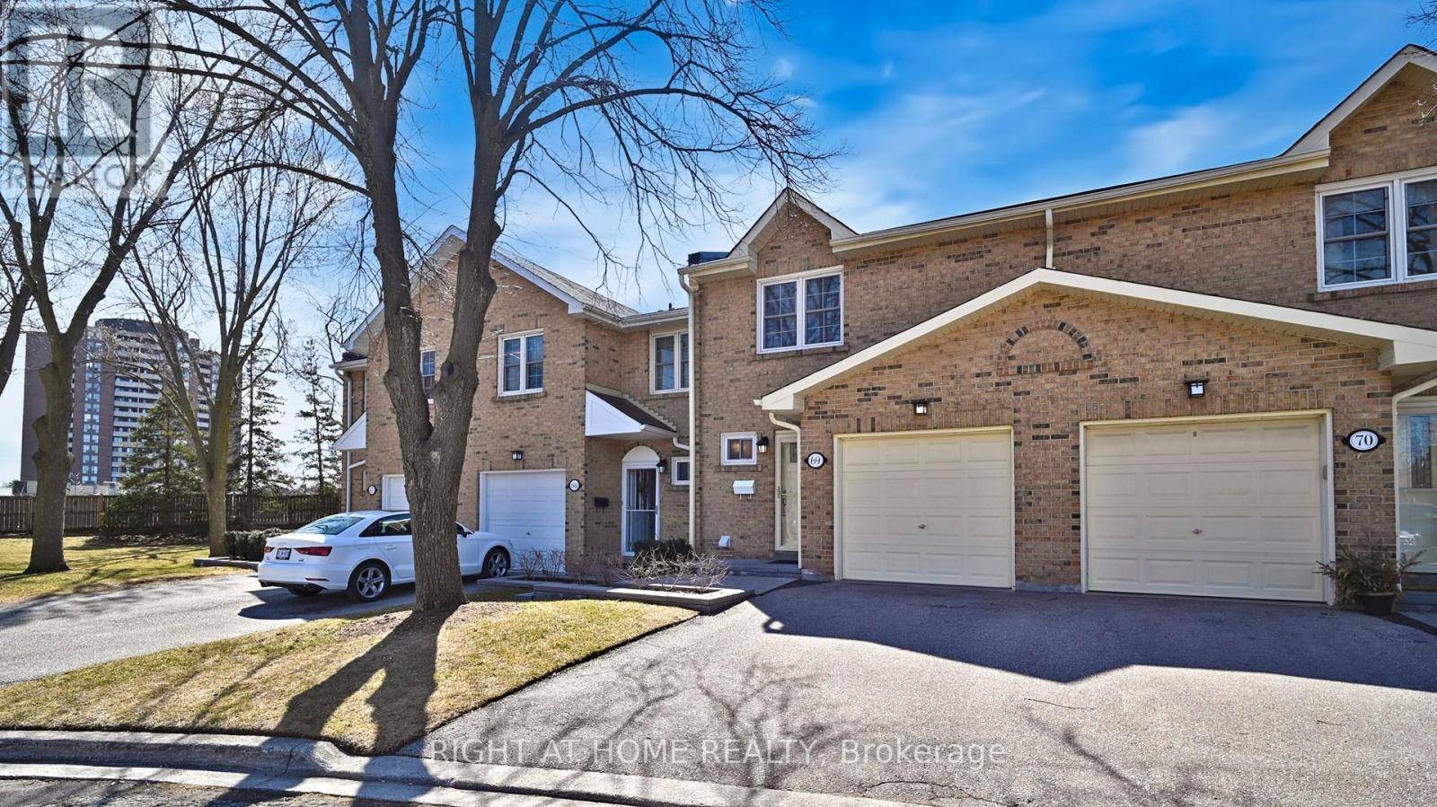 Mississauga (rathwood), ON L4W2N9,1951 Rathburn RD East #69