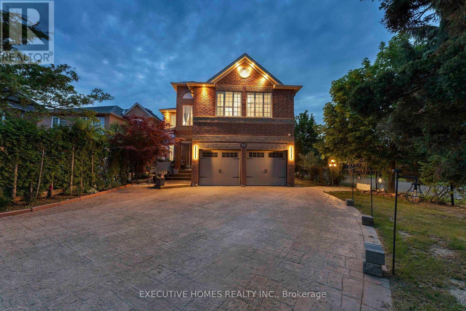 Brampton (brampton West), ON L6X4N2,8 SHALLIMAR COURT