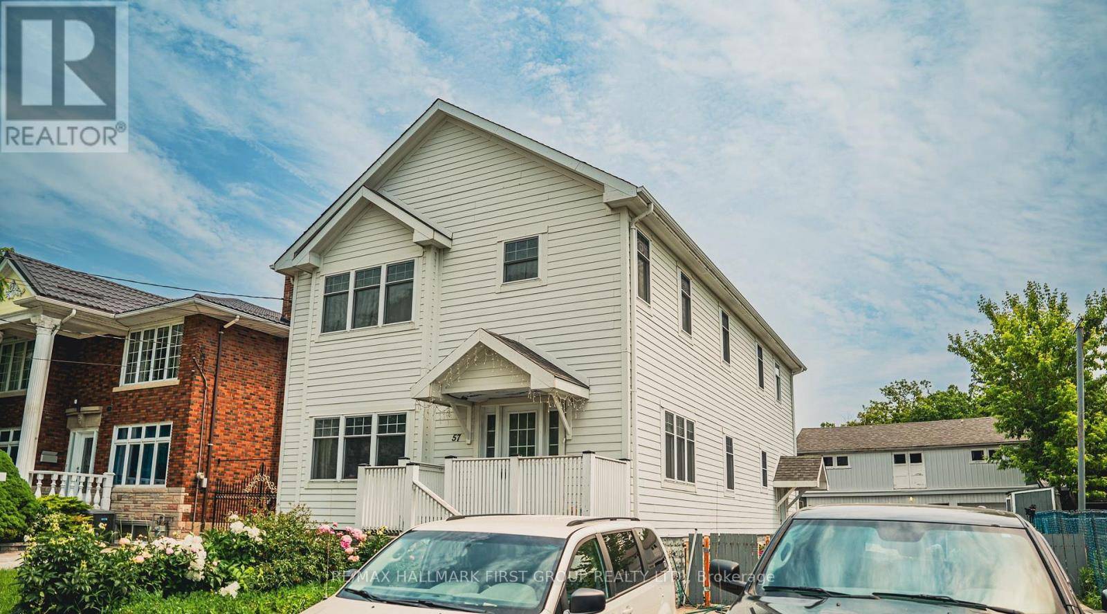 Toronto (humberlea-pelmo Park), ON M9N3K8,57 WENDELL AVENUE
