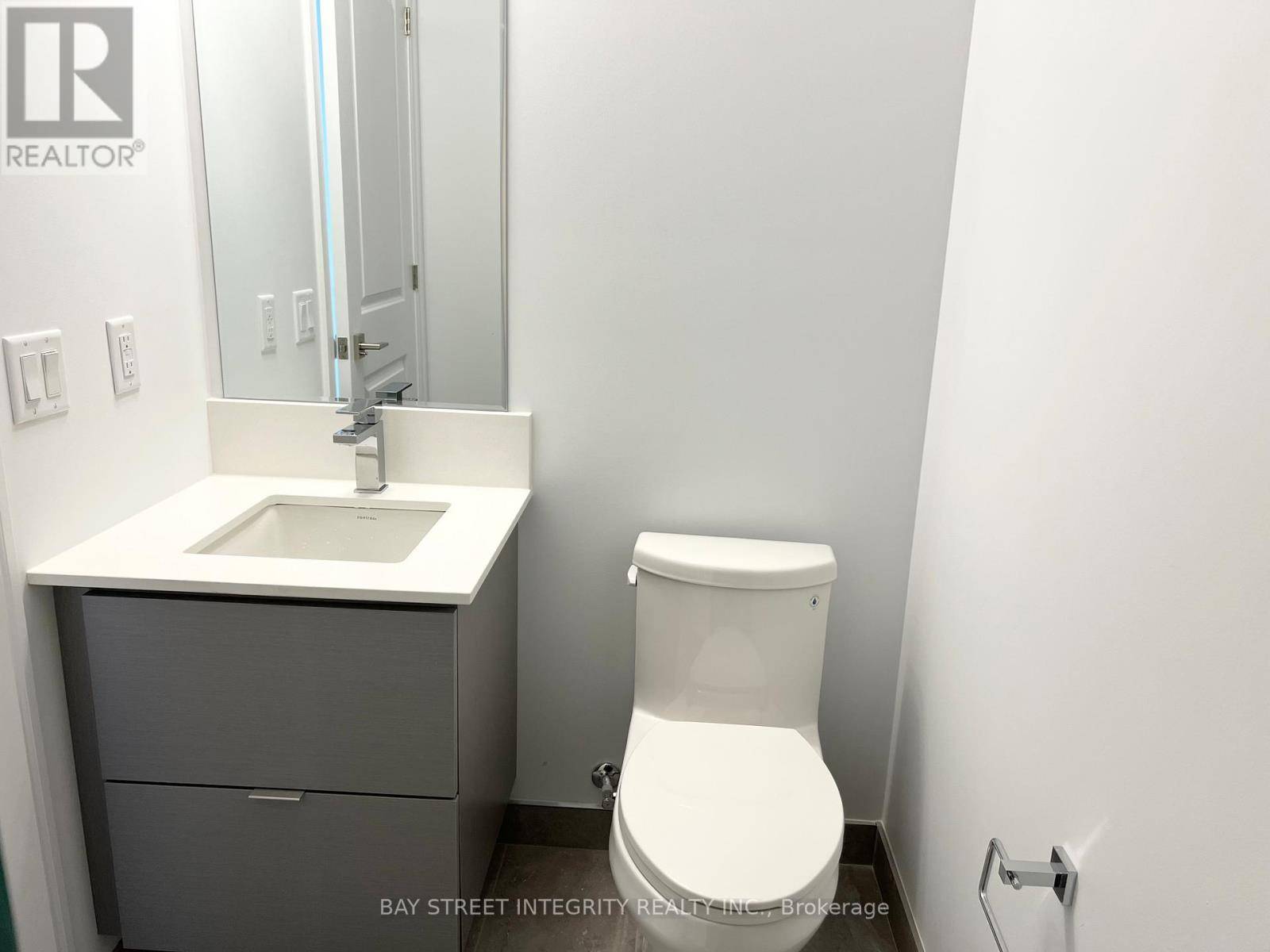 Mississauga (city Centre), ON L5B0N3,36 Elm DR West #3204
