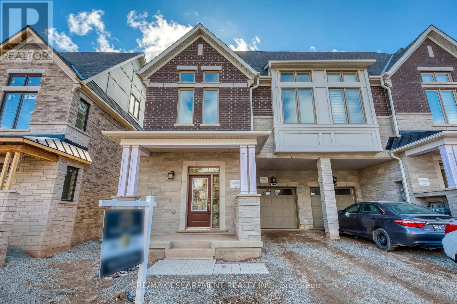 Oakville (go Glenorchy), ON L6M4K1,3262 CRYSTAL DRIVE