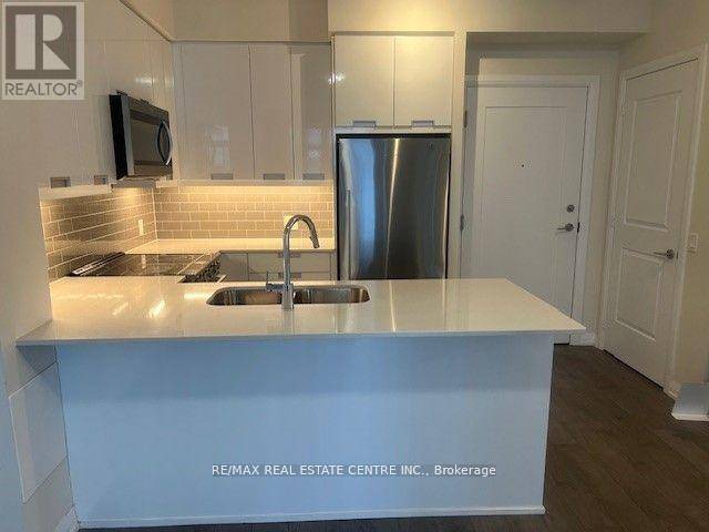 Mississauga (hurontario), ON L5R0G9,65 Watergarden DR ##1010