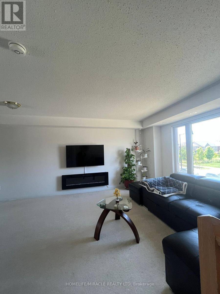 Brampton (bram West), ON L6Y6G2,1 Beckenrose CT #6
