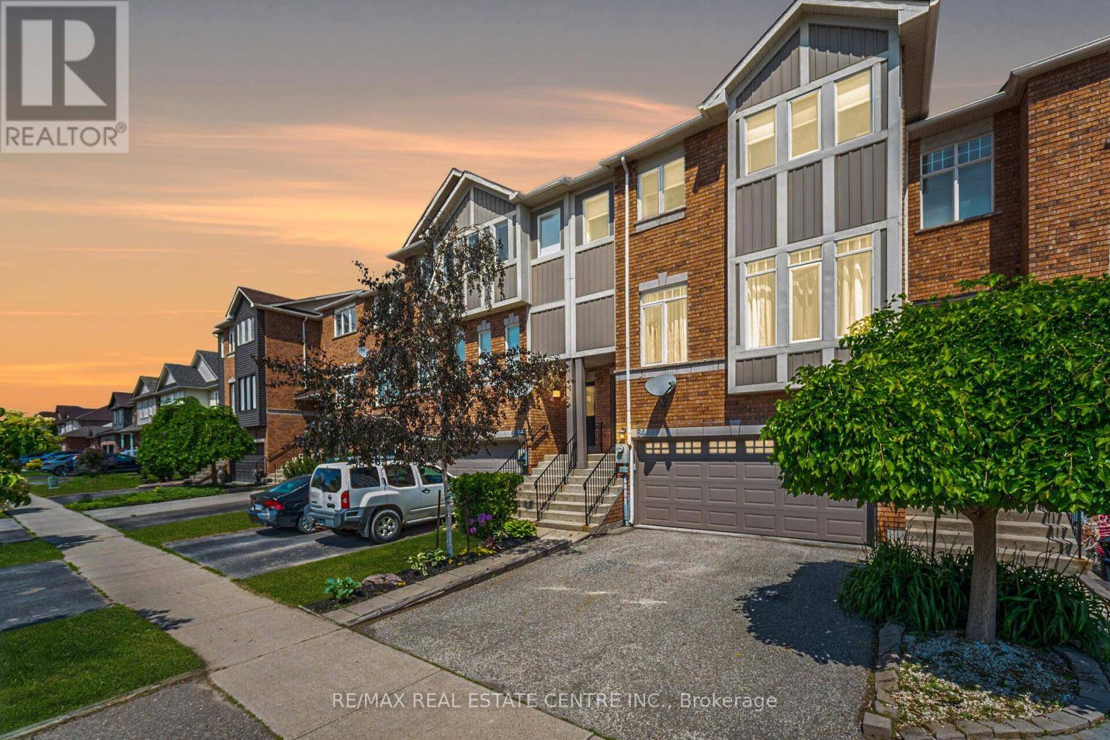 Halton Hills (georgetown), ON L7G6A1,64 ATWOOD AVENUE