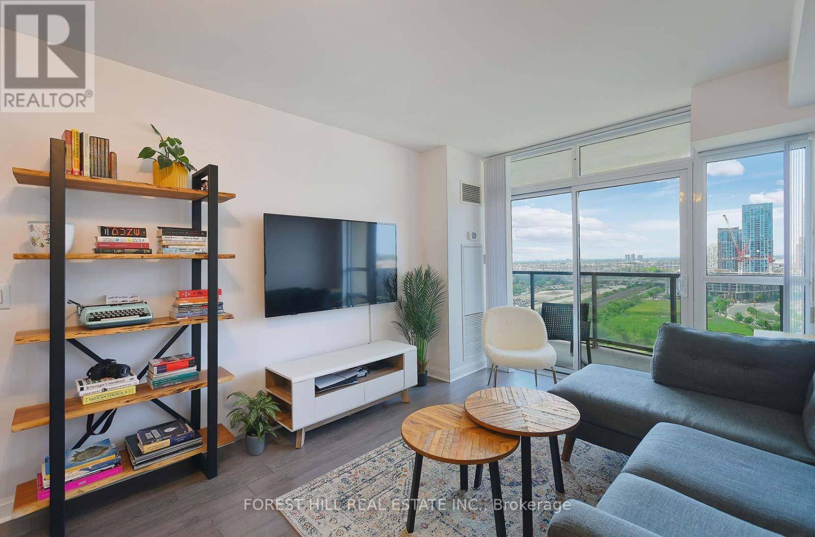 Toronto (islington-city Centre West), ON M9A0A1,1 Michael Power PL #1807