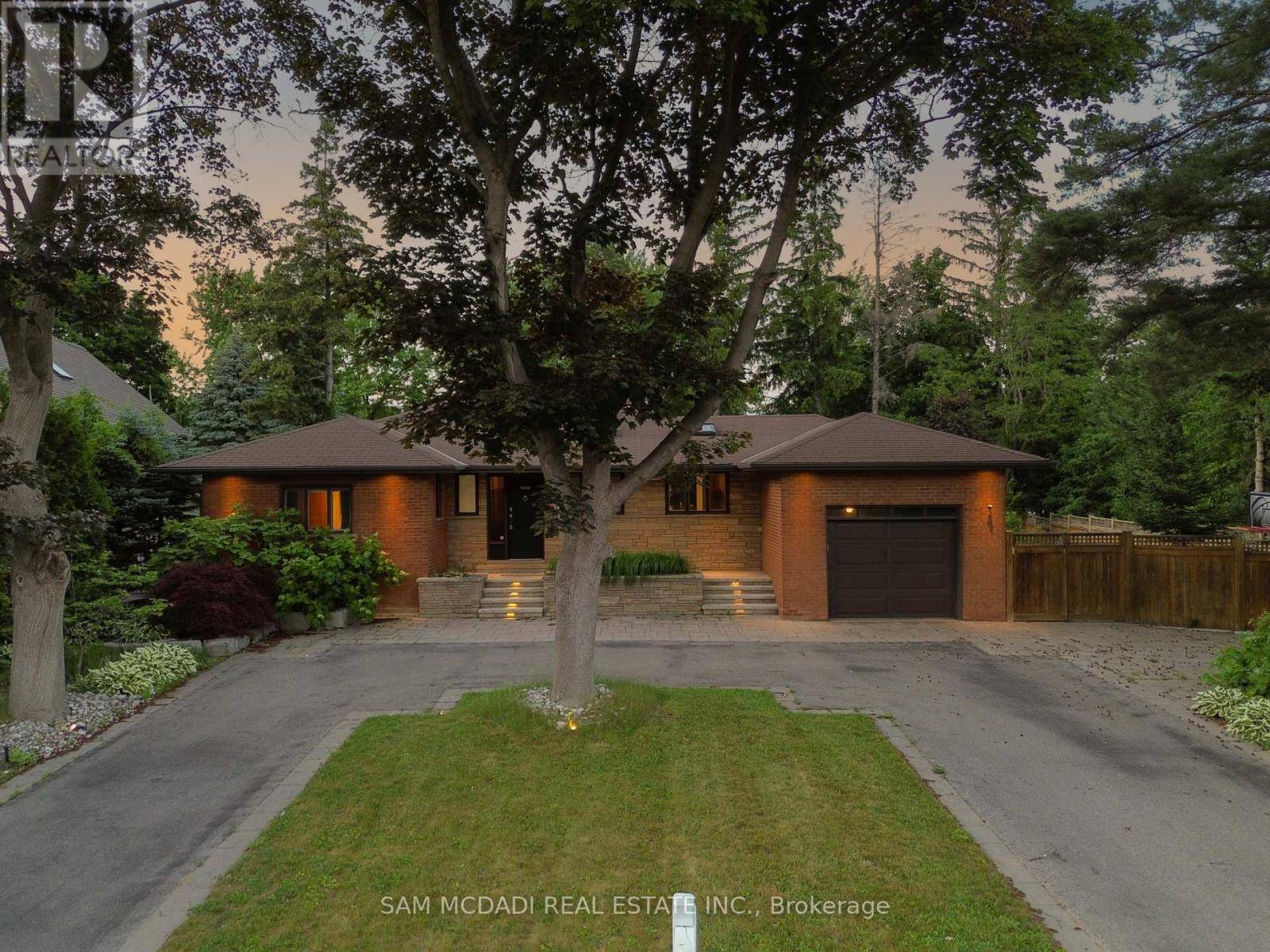 Mississauga (lorne Park), ON L5H2R1,1333 WATESKA BOULEVARD