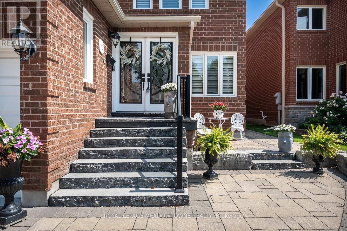 Mississauga (lisgar), ON L5N6B3,5971 GROSSBEAK DRIVE