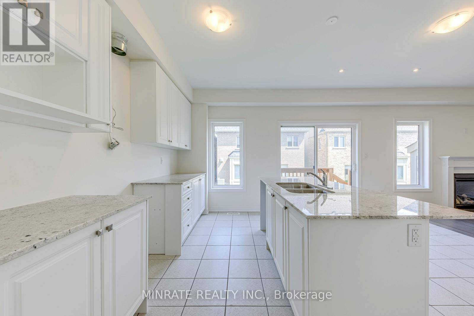 Burlington (alton), ON L7M0Z8,3934 LEONARDO STREET