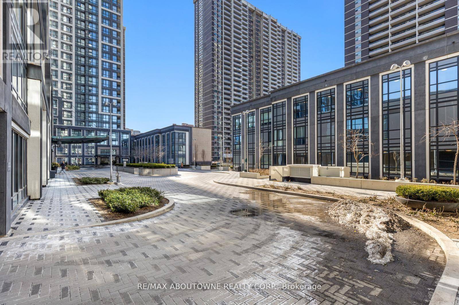 Toronto (islington-city Centre West), ON M9A0C9,7 Mabelle AVE #801