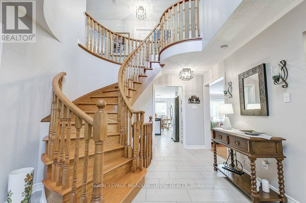 Halton Hills (georgetown), ON L7G5H3,43 SAMUEL CRESCENT