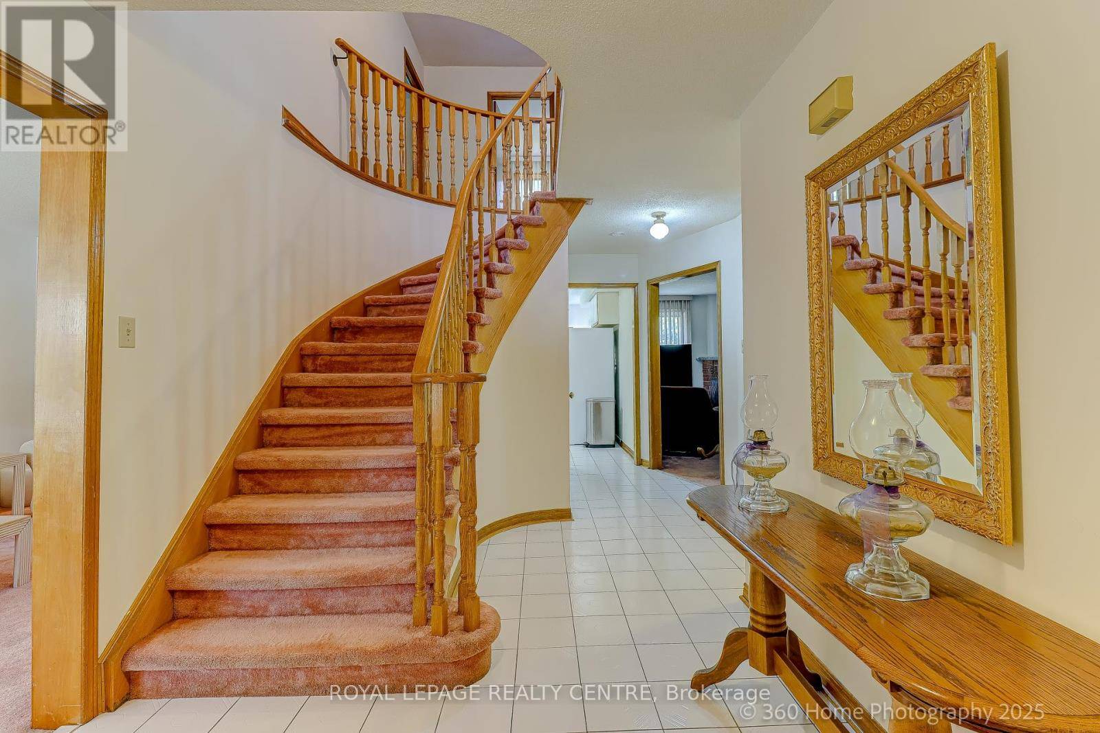 Mississauga (hurontario), ON L5R1P2,420 WINFIELD TERRACE