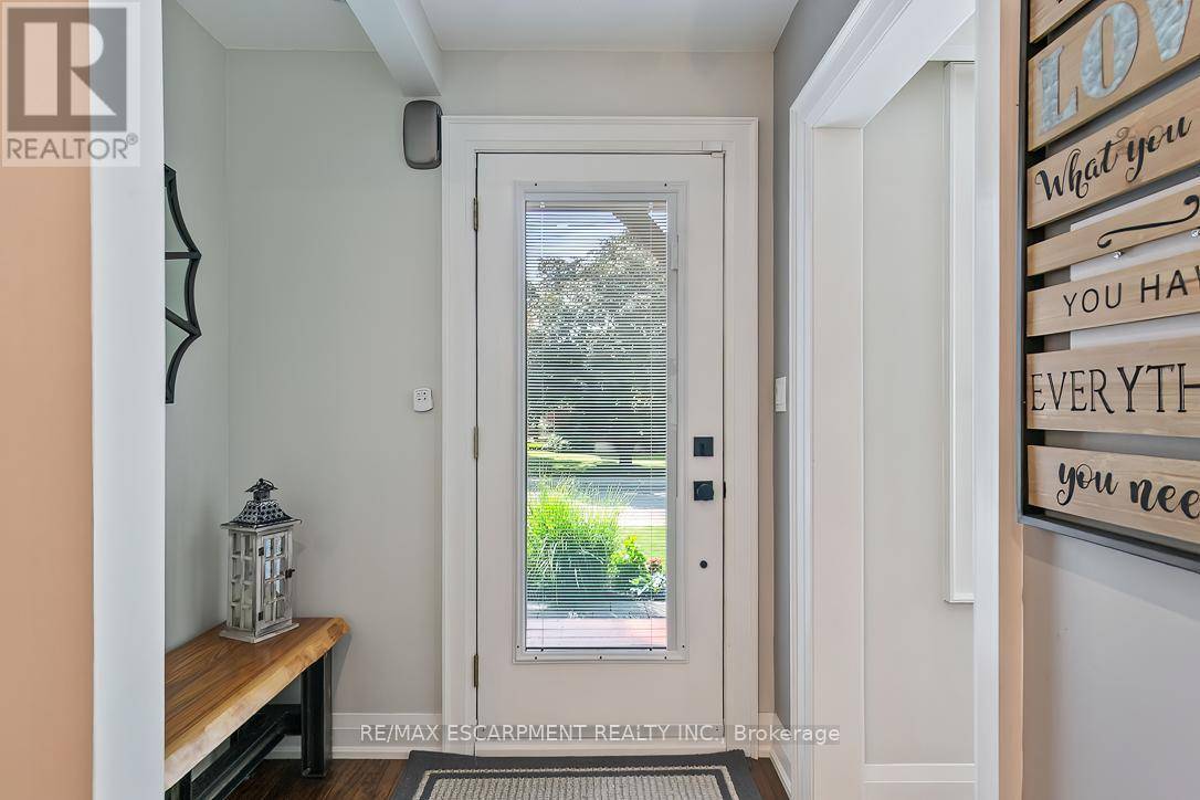 Burlington (brant), ON L7S1L1,1389 OLGA DRIVE