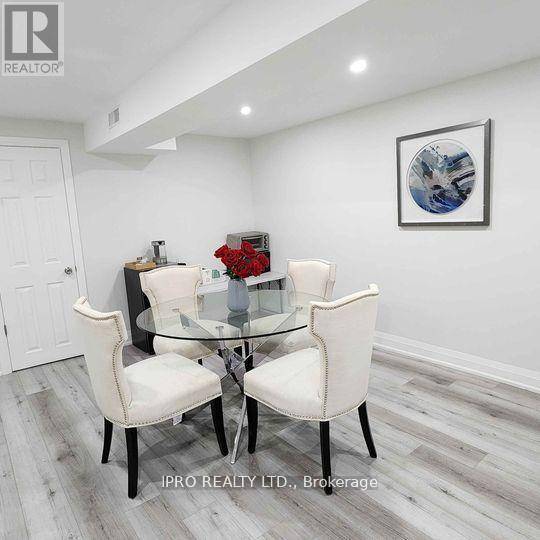 Mississauga (erin Mills), ON L5L1H7,2595 WINDJAMMER ROAD