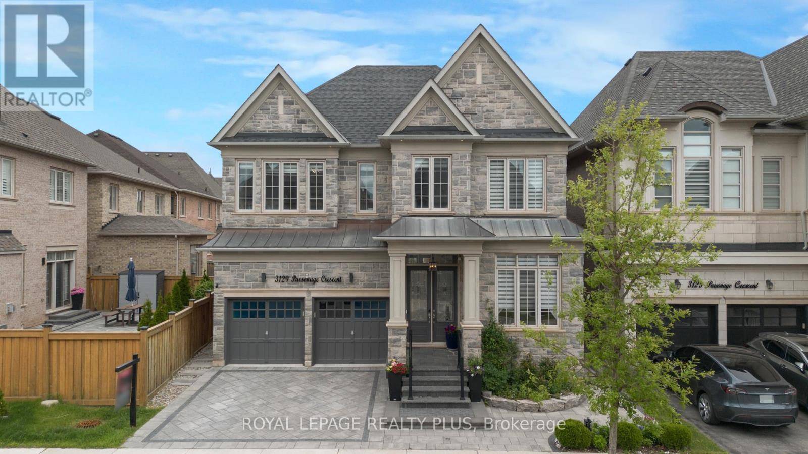 Oakville (go Glenorchy), ON L6H0T9,3129 PARSONAGE CRESCENT