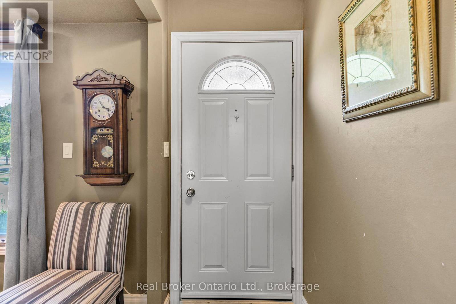 Burlington (mountainside), ON L7P2A5,2111 Meadowbrook RD #k