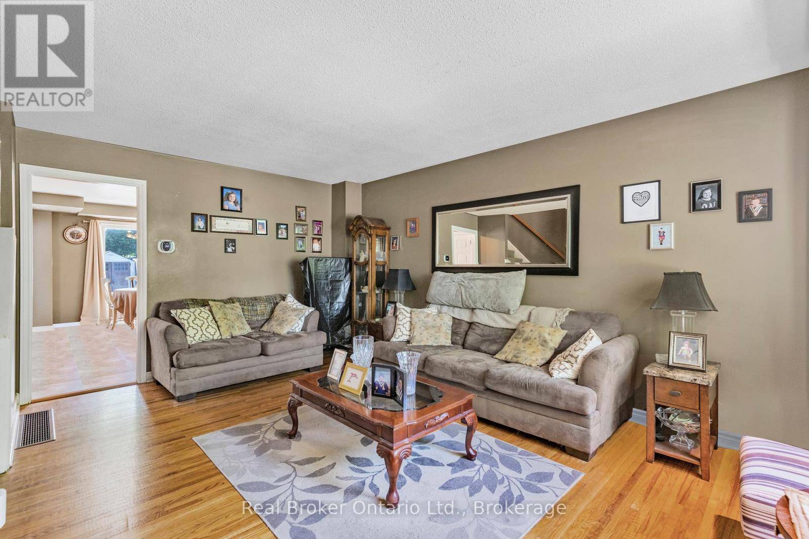 Burlington (mountainside), ON L7P2A5,2111 Meadowbrook RD #k