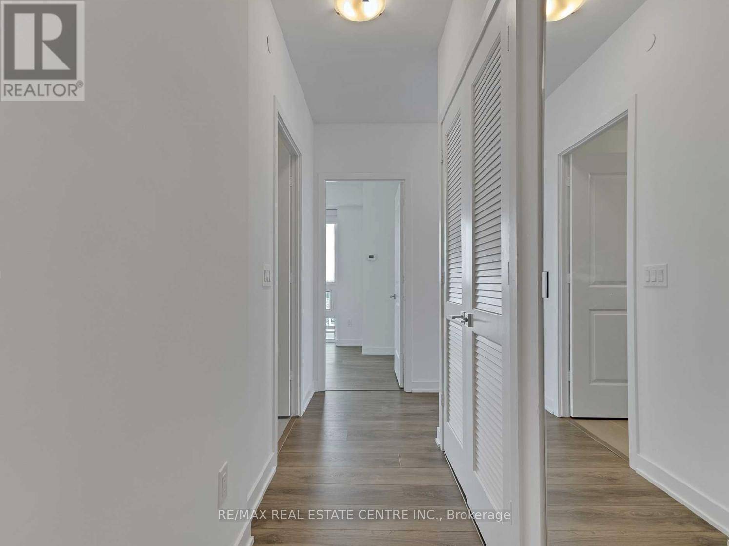 Mississauga (central Erin Mills), ON L5M0Y6,4633 Glen Erin DR #1504