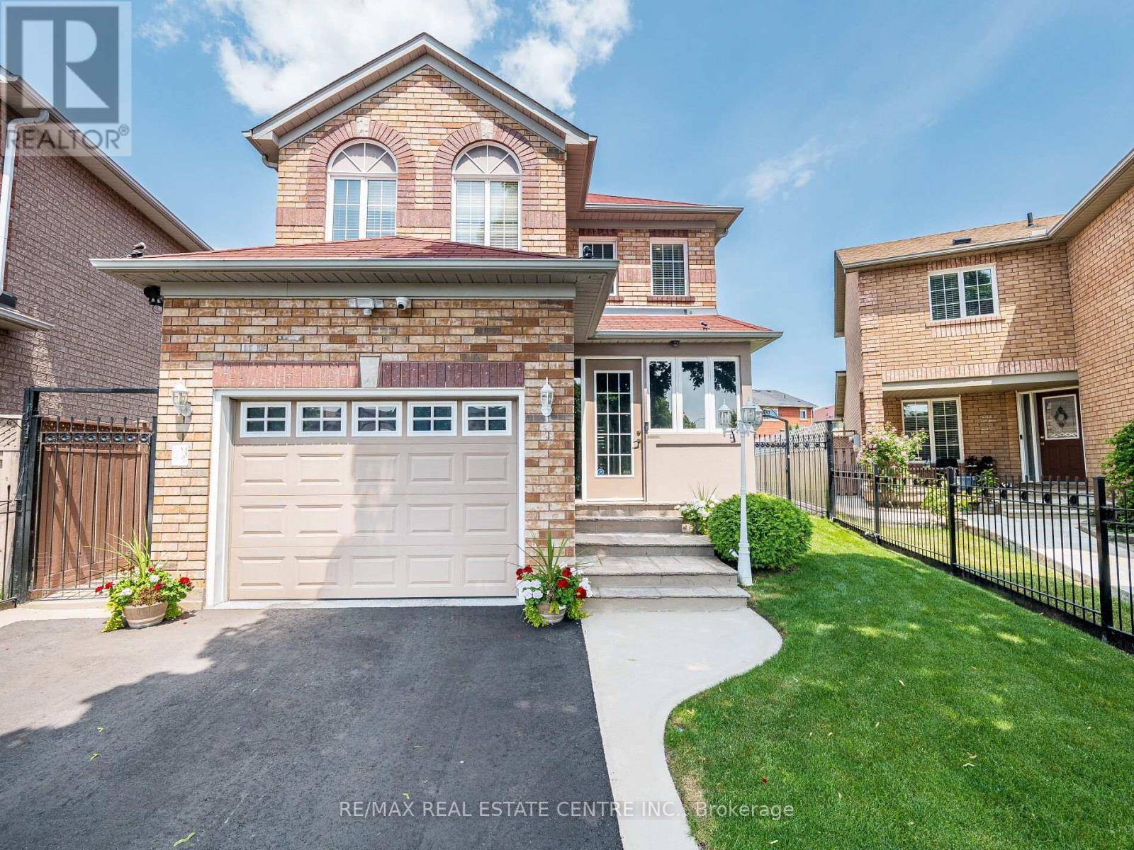 Mississauga (east Credit), ON L5V2H3,5599 BRENCHLEY AVENUE
