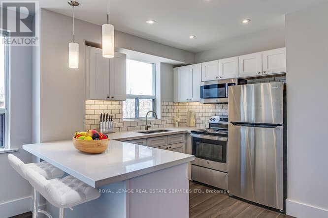 Toronto (maple Leaf), ON M9A2Y8,2622 Keele ST #10