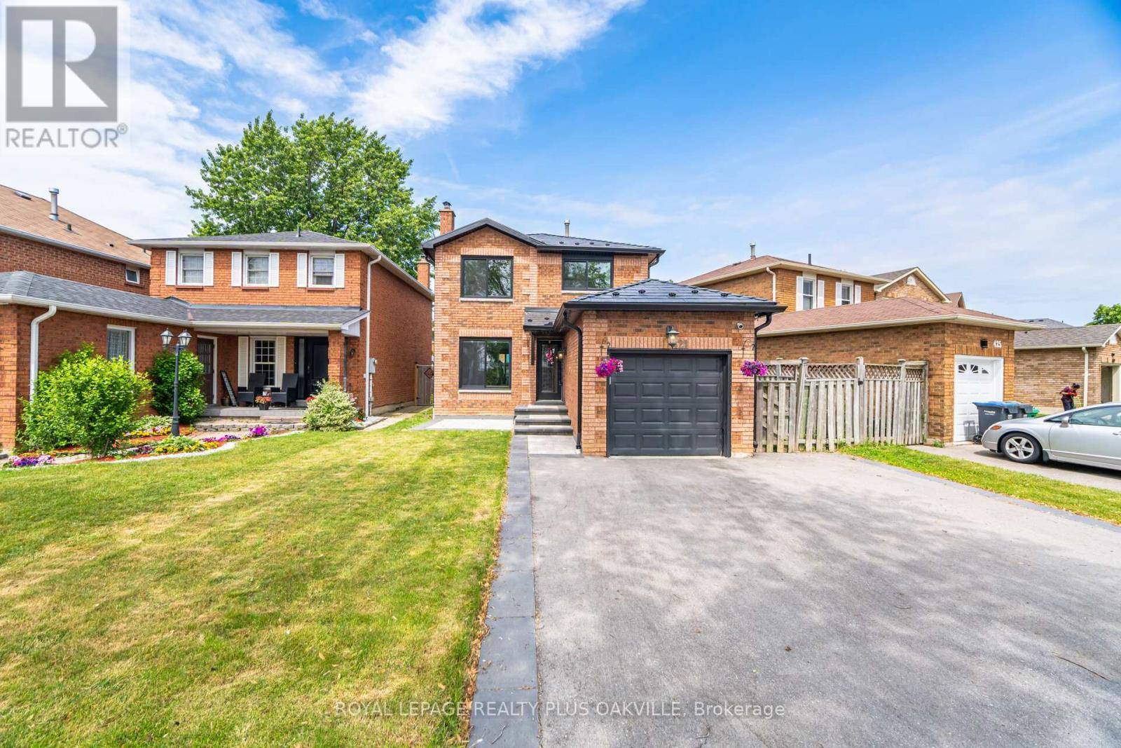 Mississauga (hurontario), ON L4Z2J7,421 LAURENTIAN AVENUE