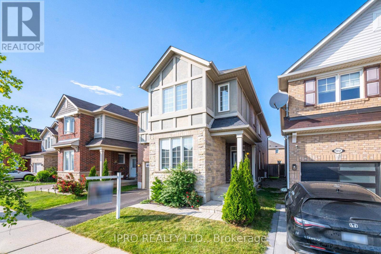 Milton (ha Harrison), ON L9T8P2,1047 SAVOLINE BOULEVARD