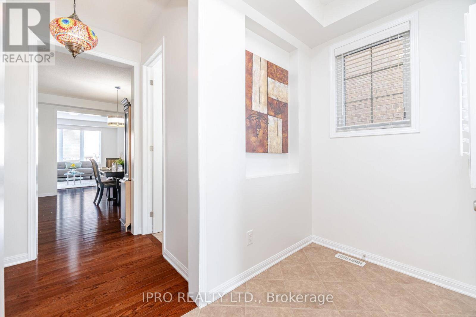 Milton (ha Harrison), ON L9T8P2,1047 SAVOLINE BOULEVARD