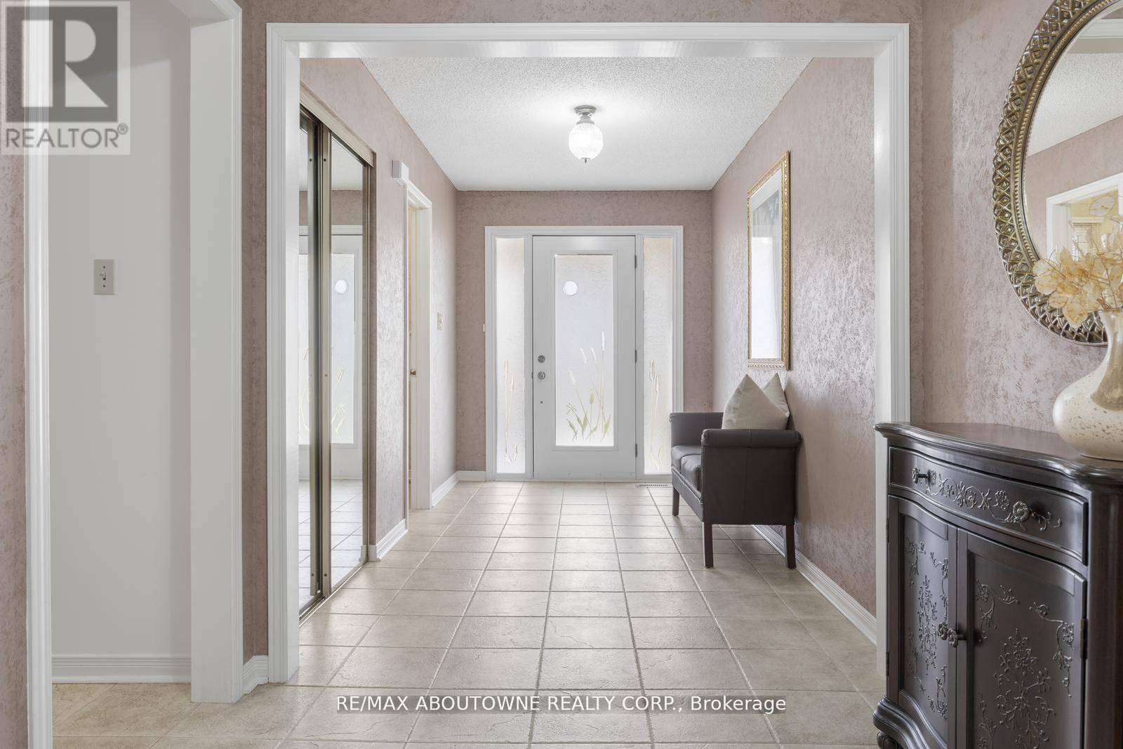 Mississauga (erin Mills), ON L5L3A7,4043 TRAPPER CRESCENT