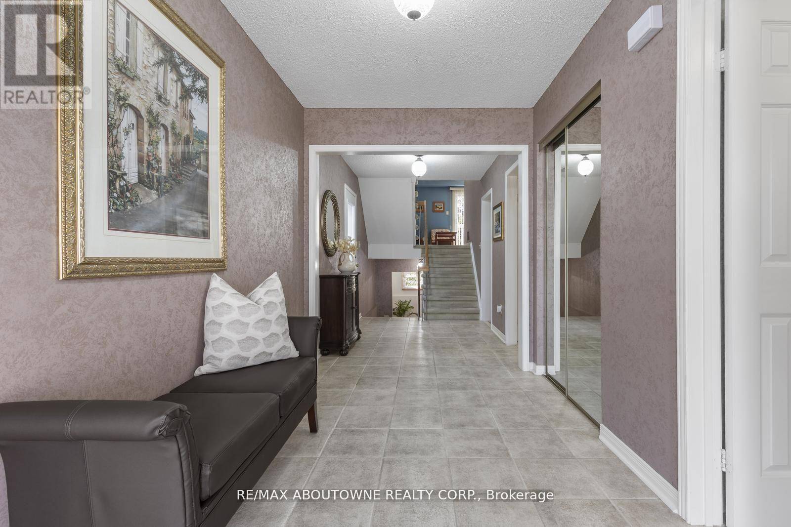 Mississauga (erin Mills), ON L5L3A7,4043 TRAPPER CRESCENT