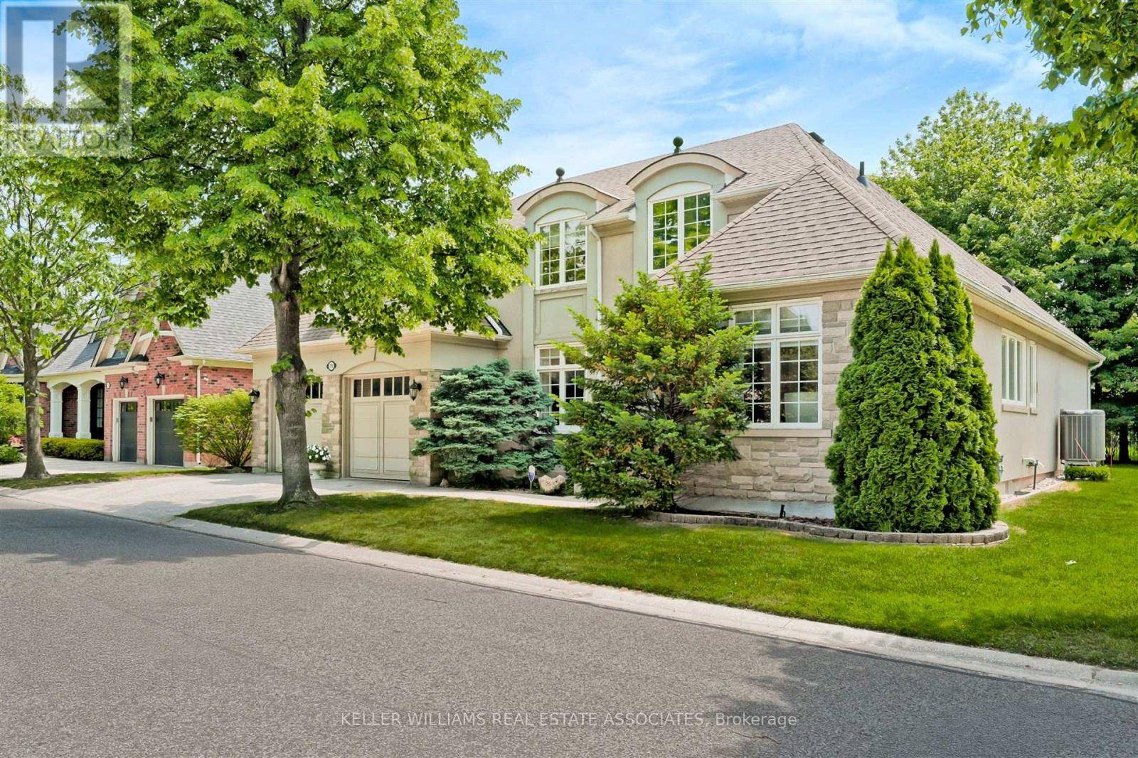 Mississauga (lorne Park), ON L5H4L2,726 HIDDEN GROVE LANE