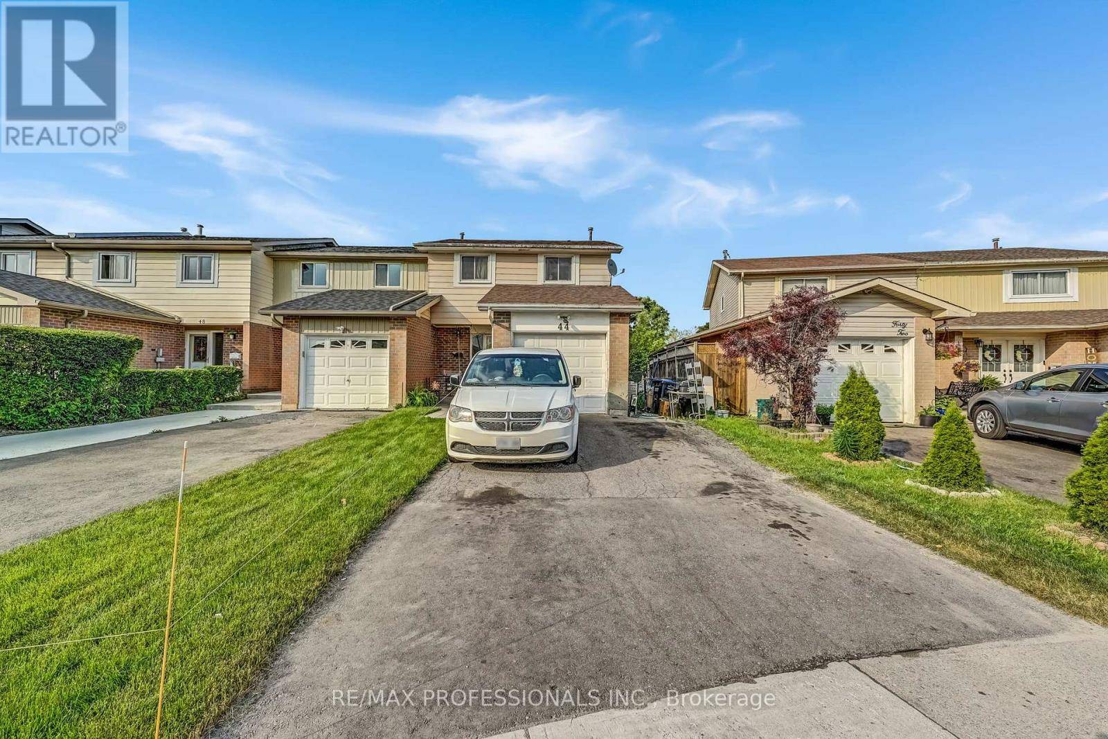 Brampton (brampton North), ON L6V2T9,44 SKEGBY ROAD