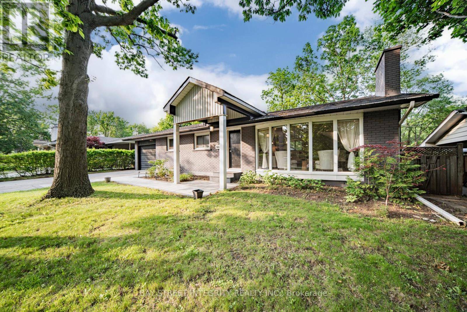 Oakville (fa Falgarwood), ON L6H2H5,1277 GAINSBOROUGH DRIVE