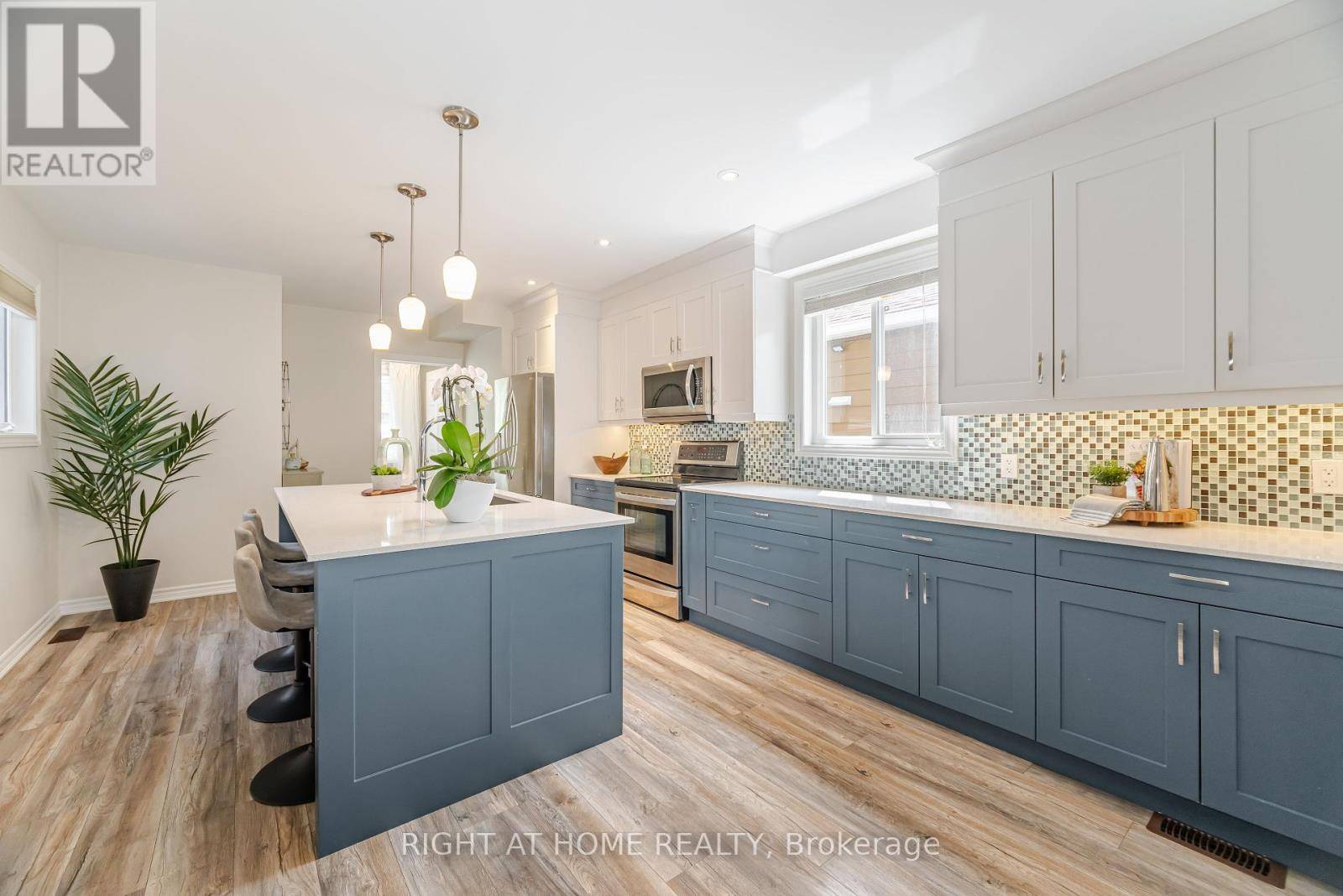 Toronto (long Branch), ON M8V3P6,57 TWENTY FIFTH STREET