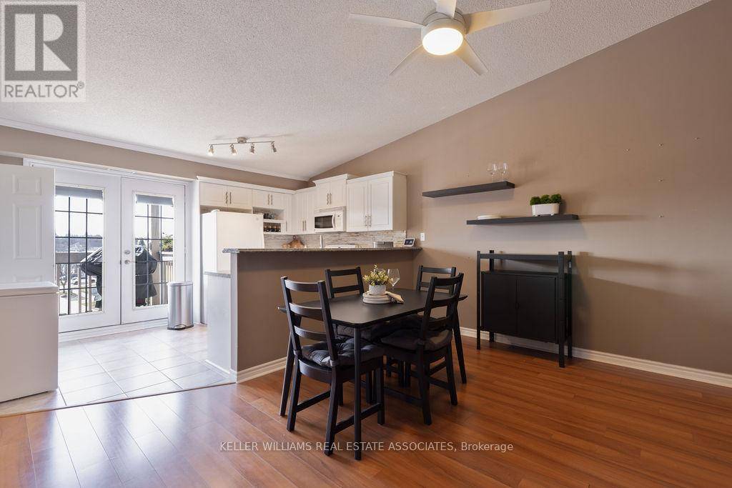 Burlington (tansley), ON L7M4M1,4003 Kilmer DR #411