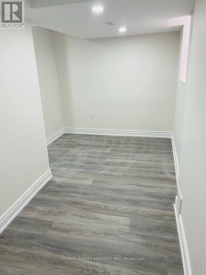 Brampton (madoc), ON L6V4N8,76 Seahorse AVE #LOWER
