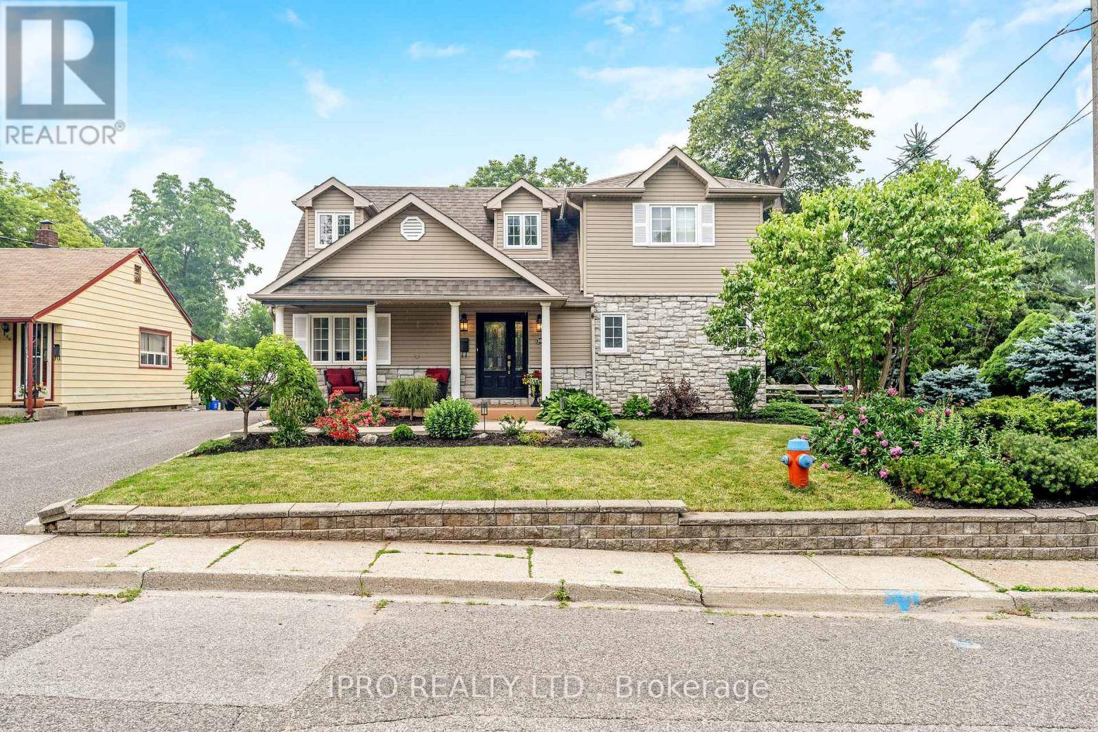Halton Hills (georgetown), ON L7G2M9,104 CHARLES STREET