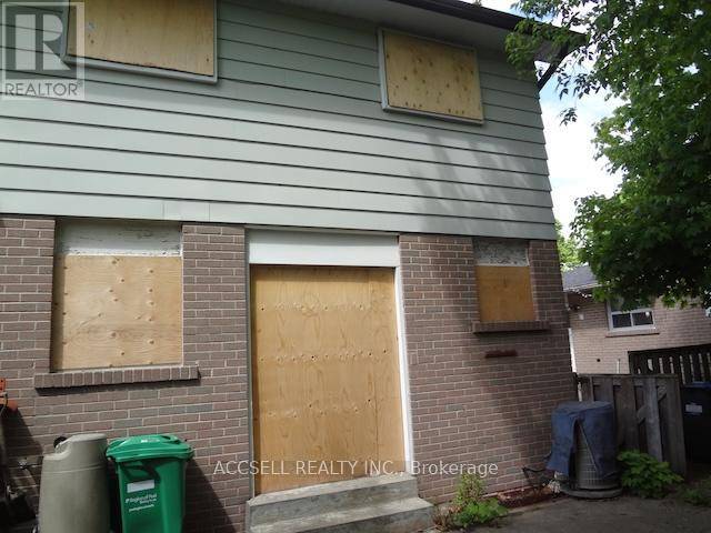 Brampton (madoc), ON L6V1Y8,179 ARCHDEKIN DRIVE