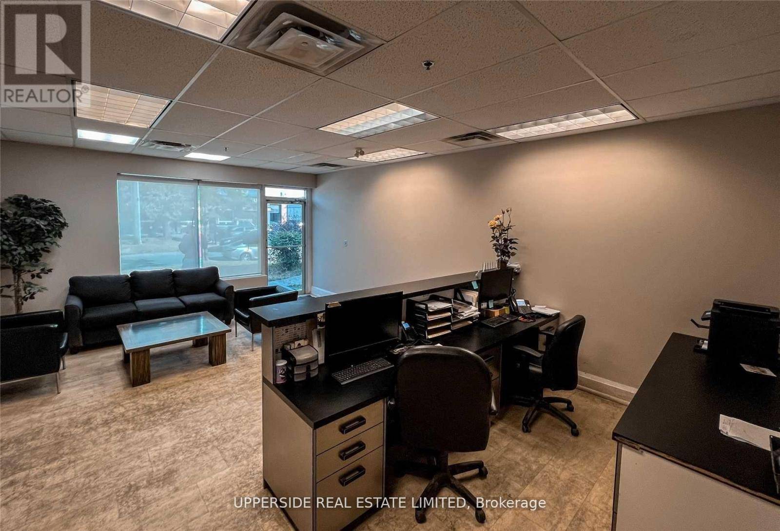 Toronto (york University Heights), ON M3J2B8,24 VANLEY CRESCENT