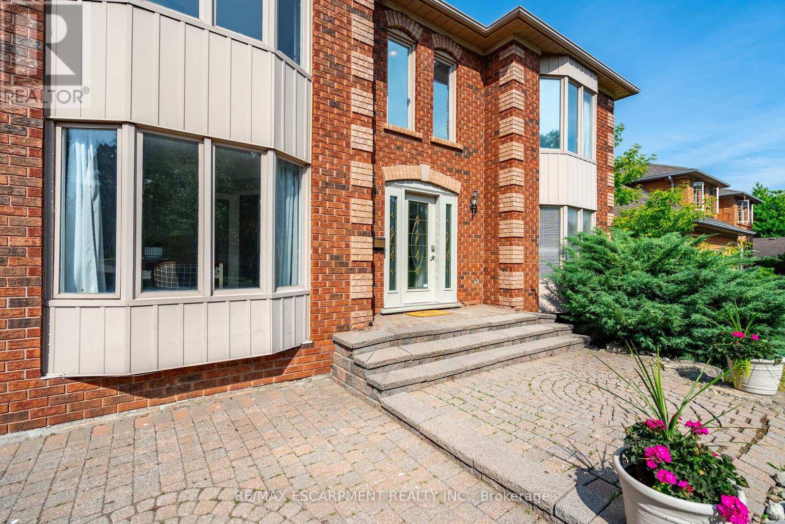 Burlington (tyandaga), ON L7P4V6,1689 KERNS ROAD
