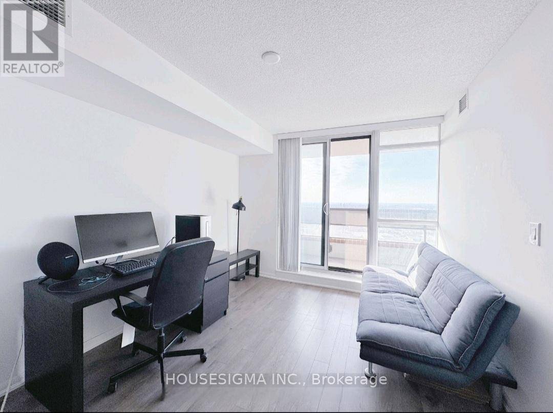 Toronto (yorkdale-glen Park), ON M6A0B6,830 Lawrence AVE West #2501