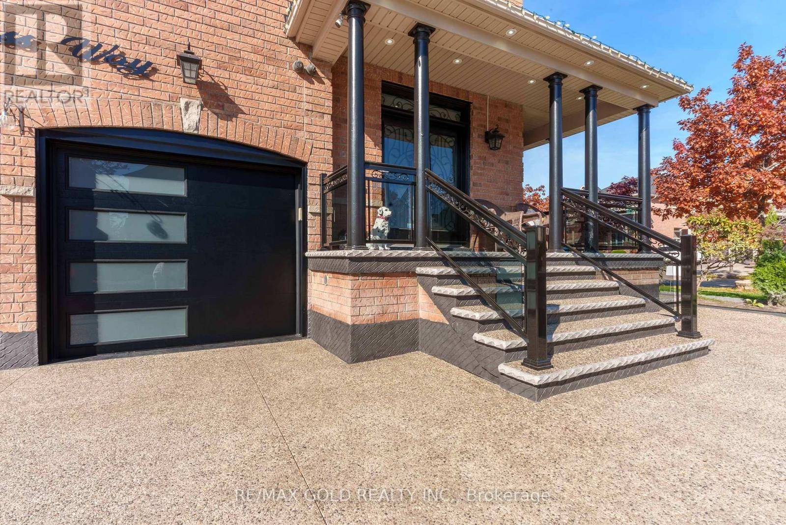 Brampton (sandringham-wellington), ON L6R0P6,8 MOSS WAY