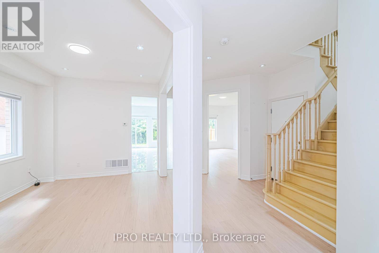 Brampton (vales Of Castlemore), ON L6P2X4,14 VANWOOD CRESCENT