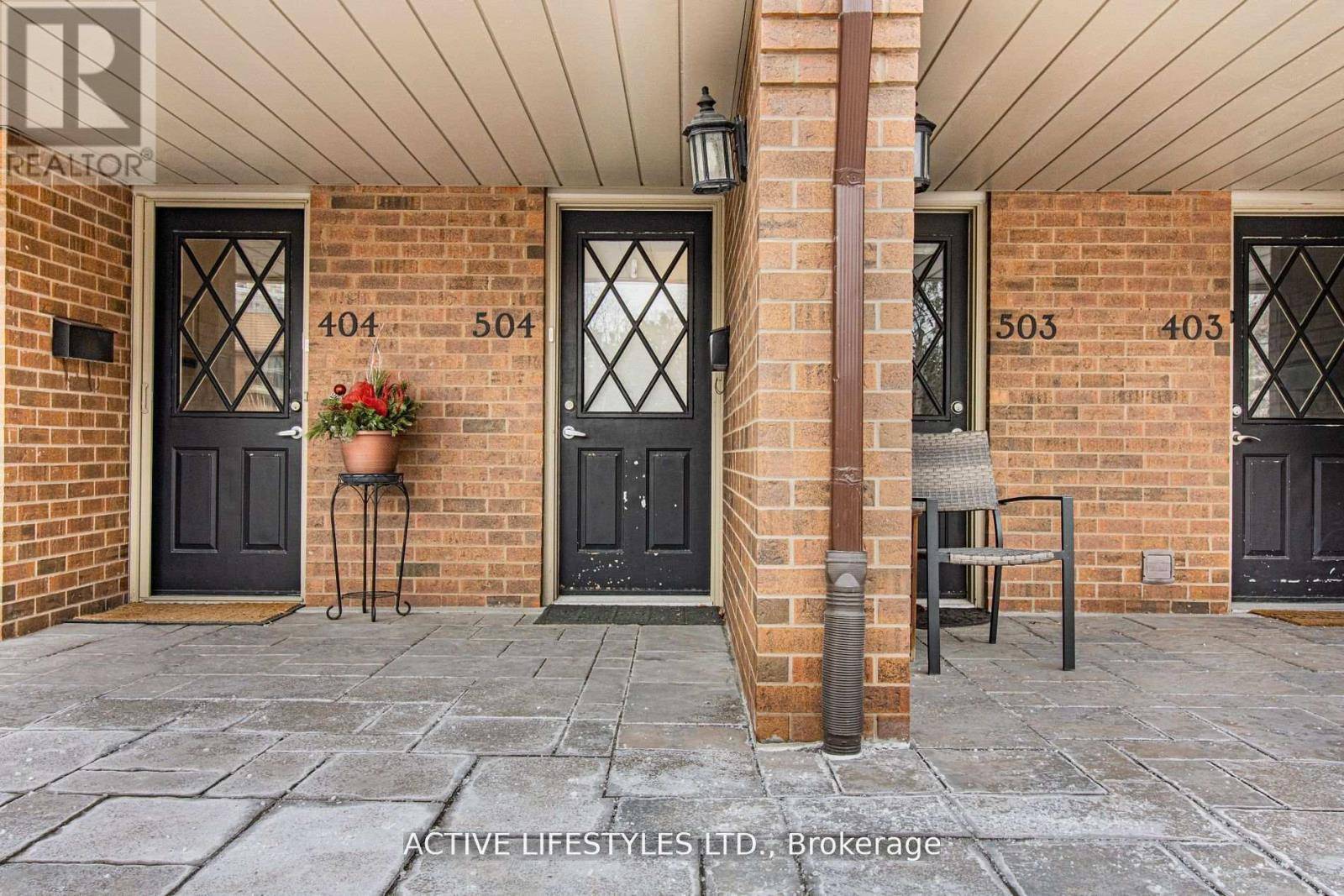 Mississauga (erindale), ON L5C3Z5,1000 Cedarglen Gate #504