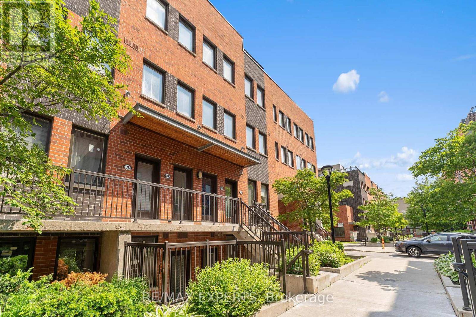 Toronto (downsview-roding-cfb), ON M3K1E6,871 Wilson AVE #6