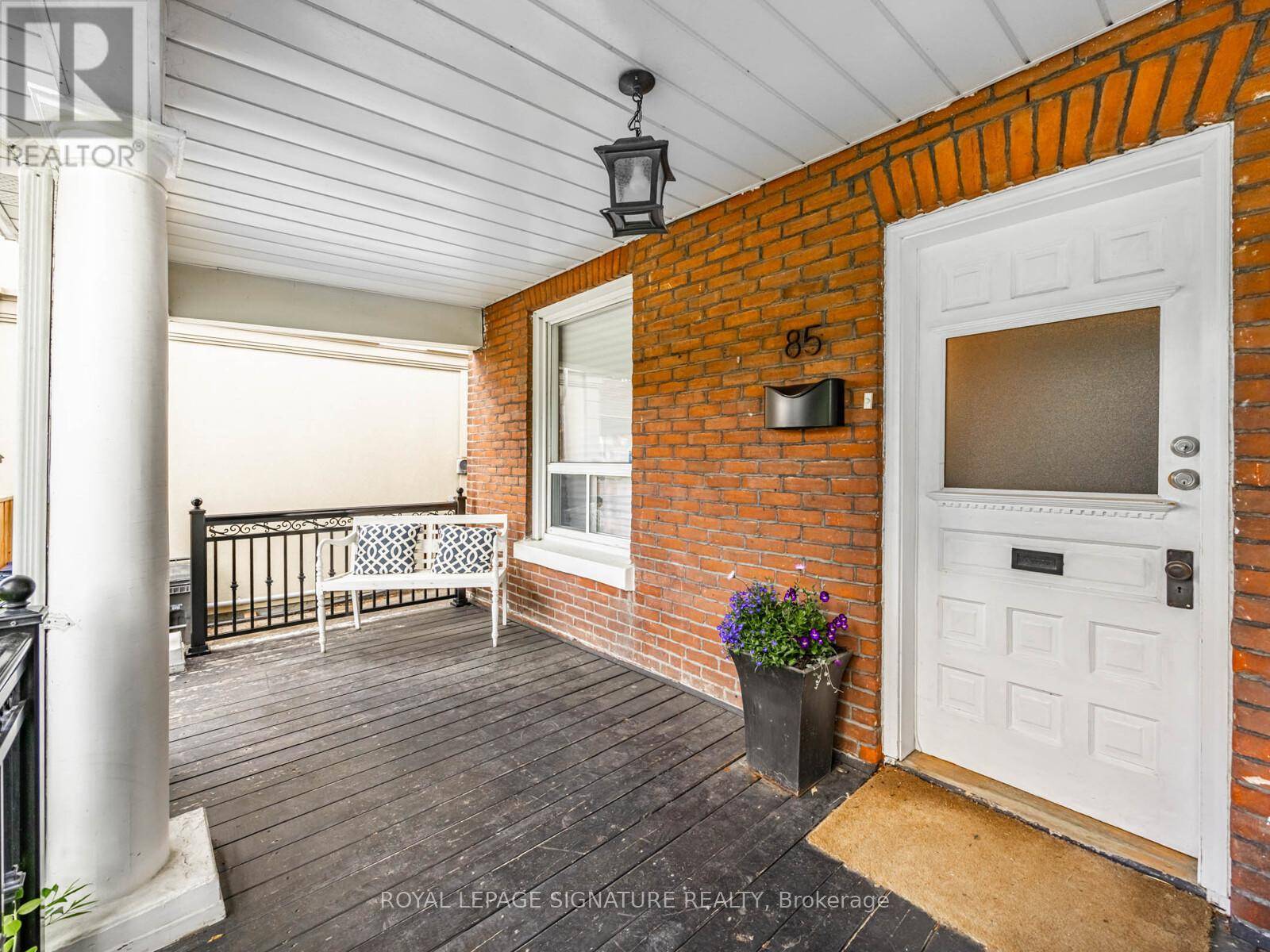 Toronto (mount Dennis), ON M6M2J6,85 BUTTONWOOD AVENUE