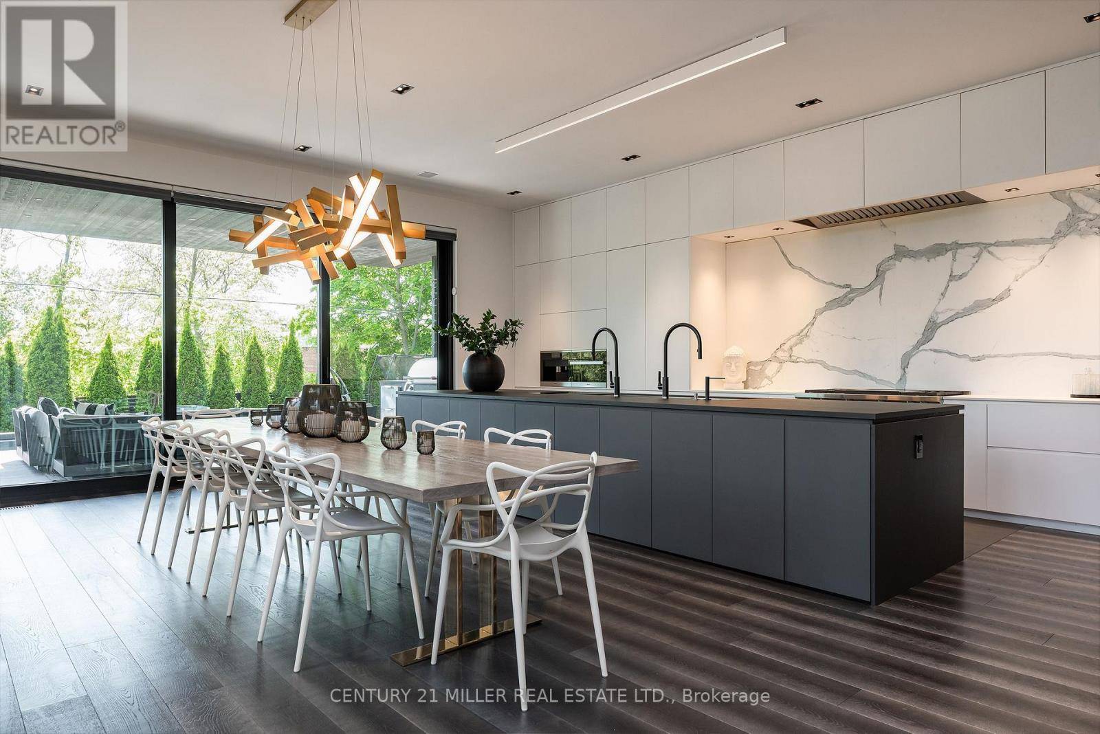 Oakville (sw Southwest), ON L6L1X5,1239 SEDGEWICK CRESCENT