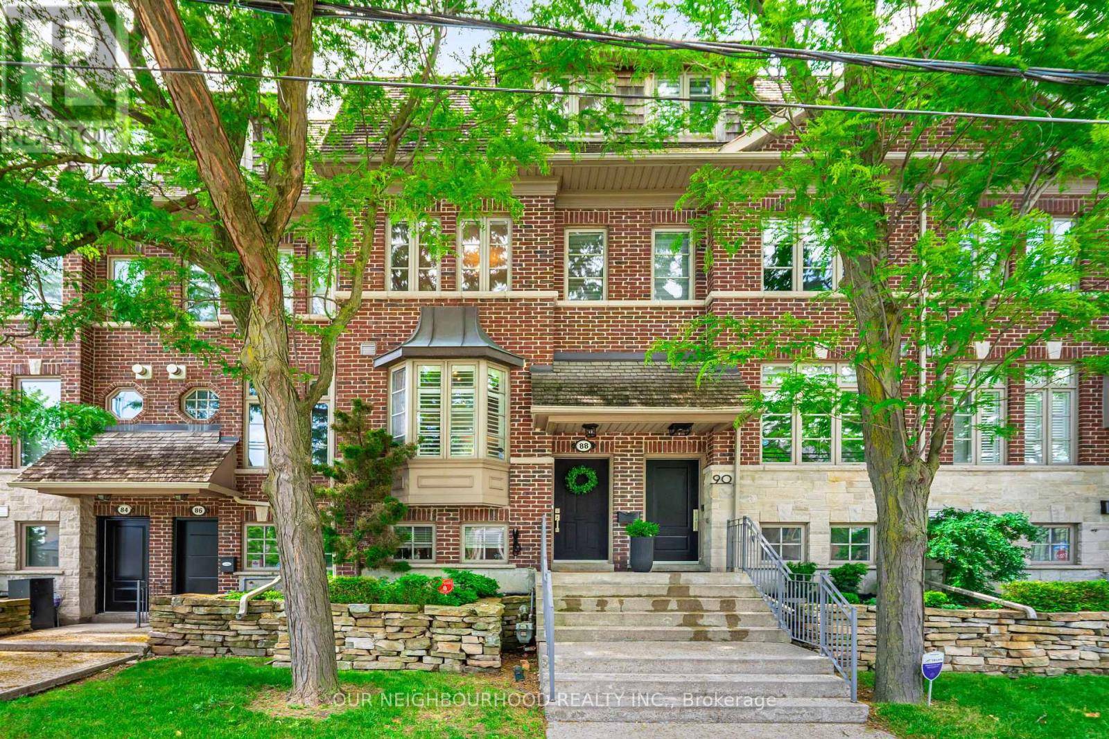 Toronto (mimico), ON M8Y2Y2,88 MILTON STREET