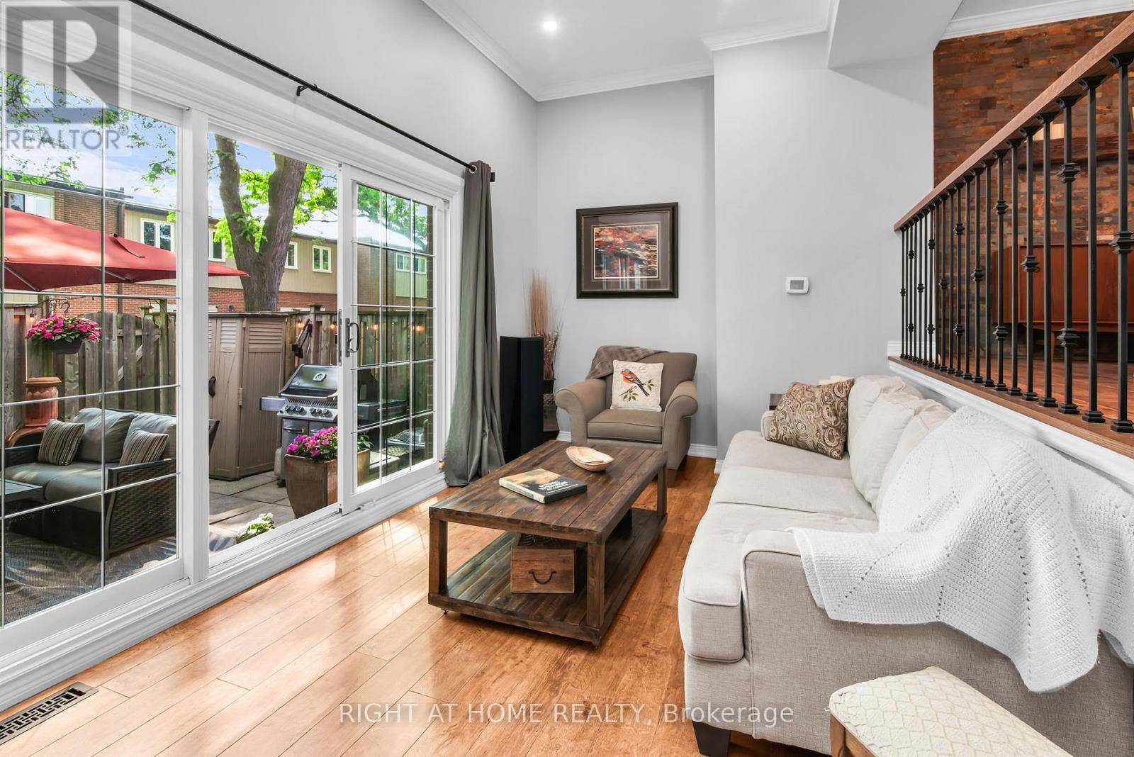 Mississauga (mississauga Valleys), ON L5A3M8,400 Bloor ST #75