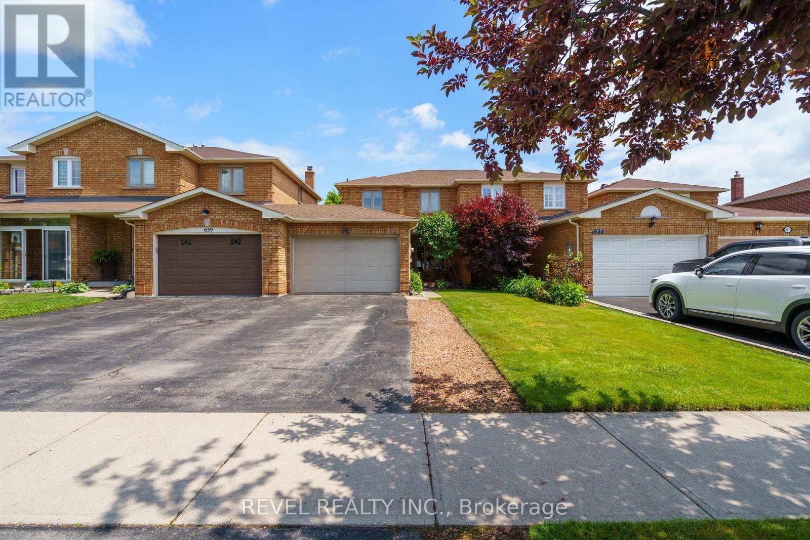Burlington (appleby), ON L7L6E6,637 AMELIA CRESCENT N