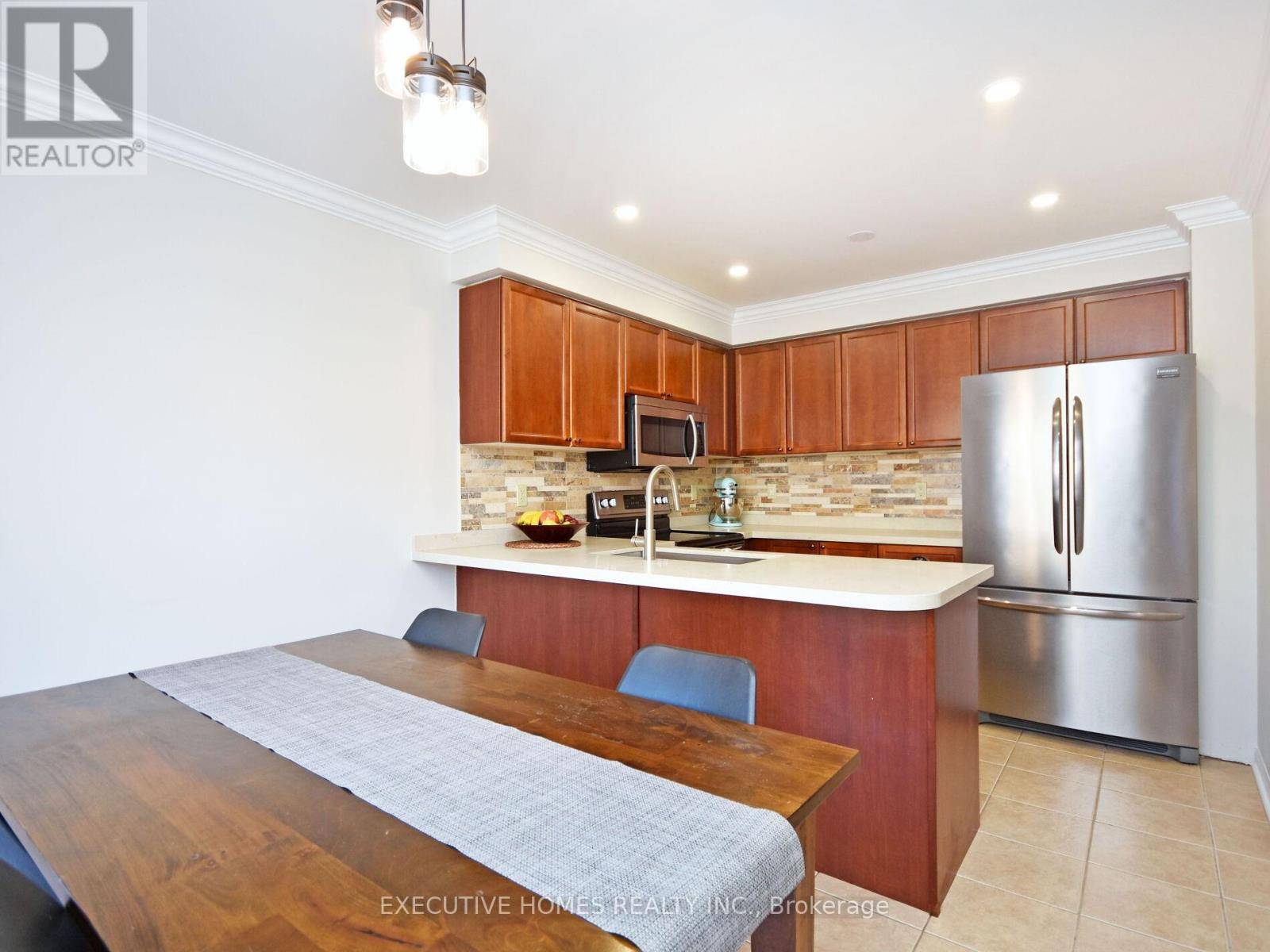 Milton (be Beaty), ON L9T6H4,1058 BOWRING CRESCENT